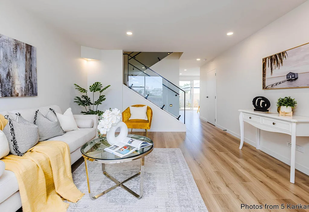 Takanini 4房  Corner Home Priced To Sell