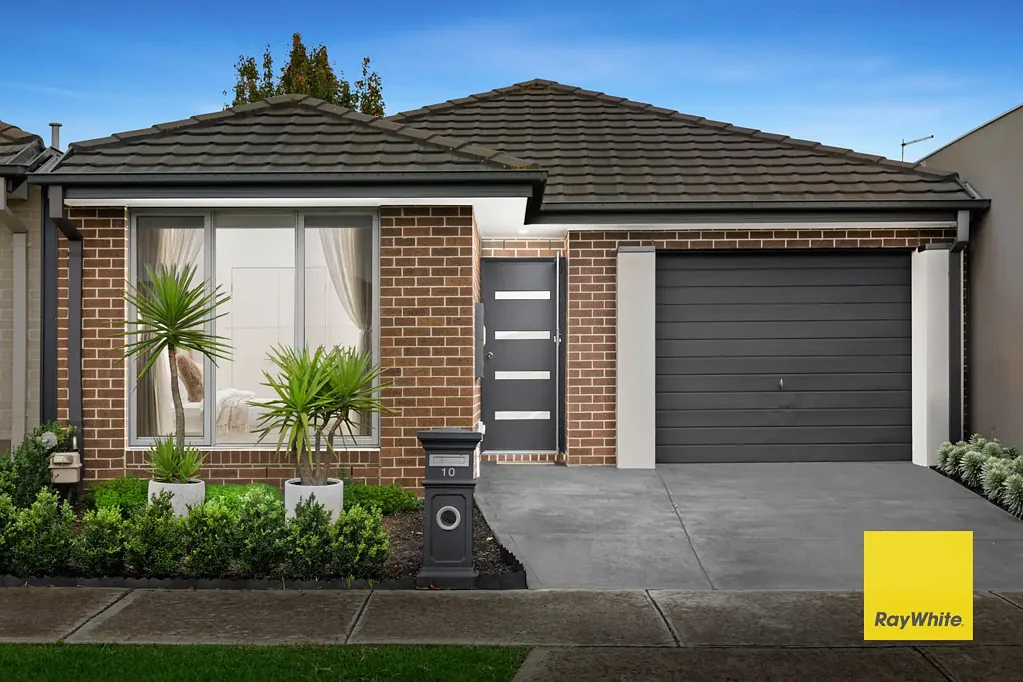 Mernda 3Kwarto Freshly Updated, Low-Maintenance Living in a Prime Mernda Location