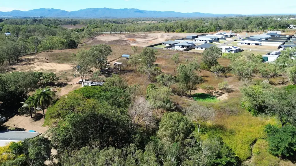 Mareeba  ?? Prime Development Opportunity � 4.77ha with Subdivision Approval for 27 Lots!