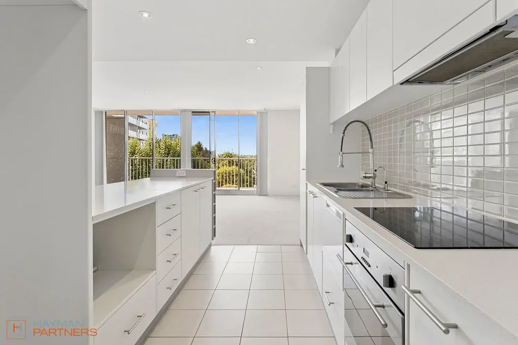 Phillip 2房  North Facing Apartment with 100m2 of Internal Living