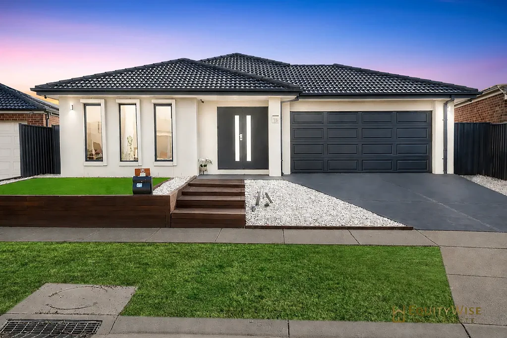 Manor Lakes 5침실 Brand New Hybrid Flooring in All Bedrooms, Media & Study | Spacious Family Entertainer on a Large Allotment