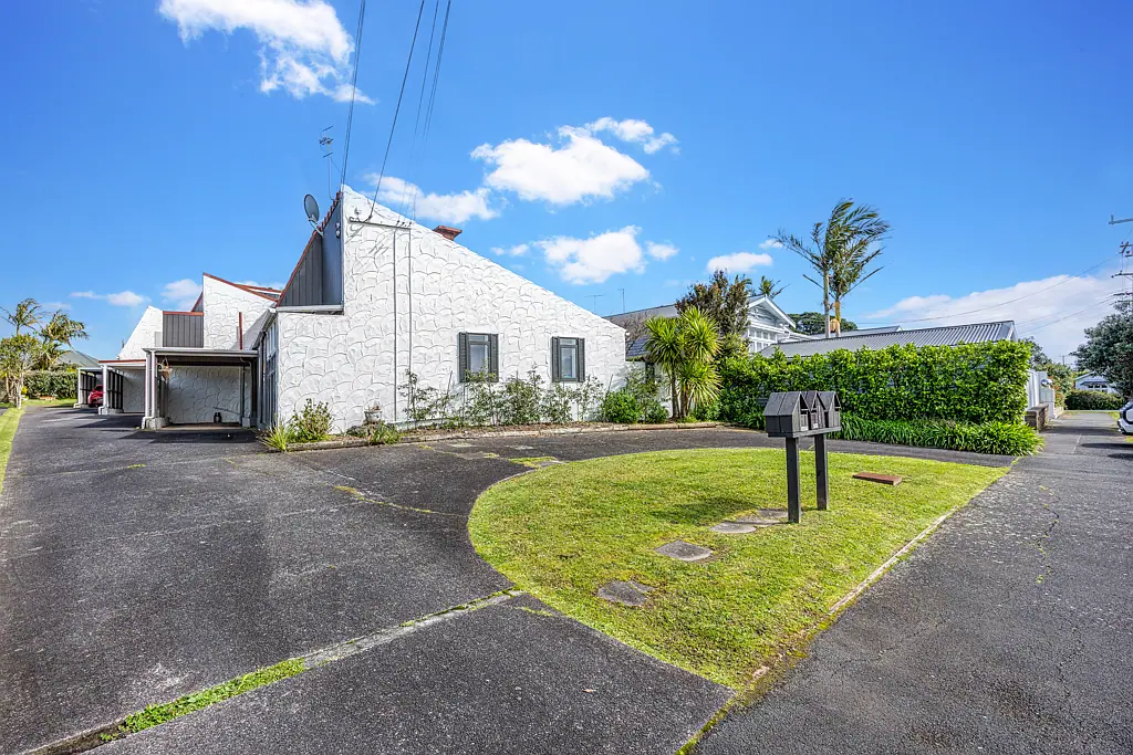 2/19 Seaview Avenue, Northcote Point, North Shore City, Auckland
