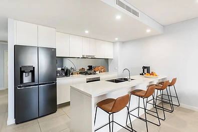 2 Mahroot Street, Botany, NSW 2019, 3 침실, 2 욕실, Apartment