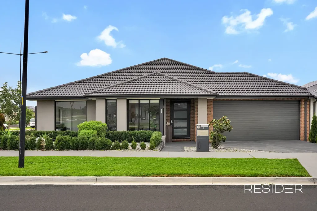 Donnybrook 4 Bedroom SPACIOUS FAMILY LIVING ON A GENEROUS 500m² BLOCK!!