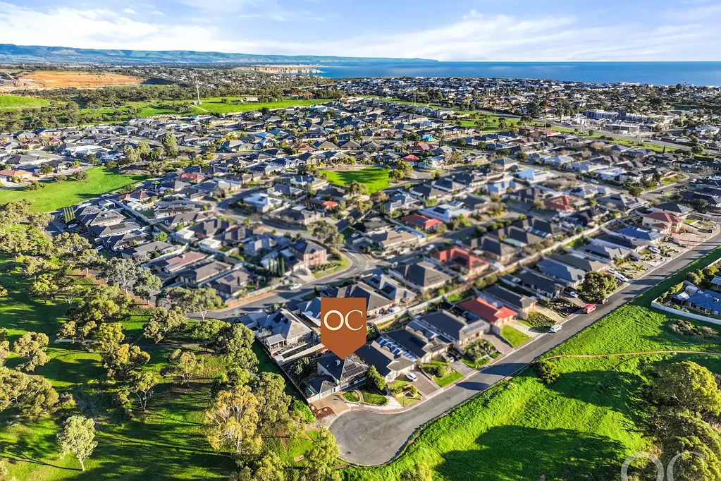 Seaford Rise 5房  Open the Door to Lush Creekside Views