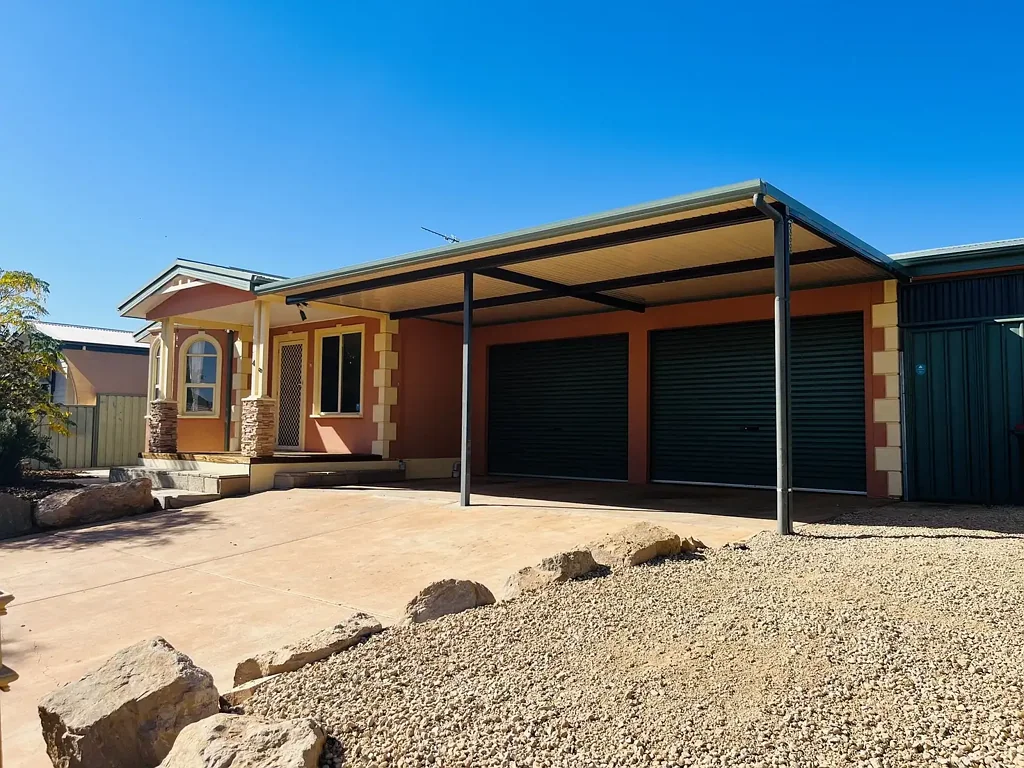 Roxby Downs 4房  AFFORDABLE