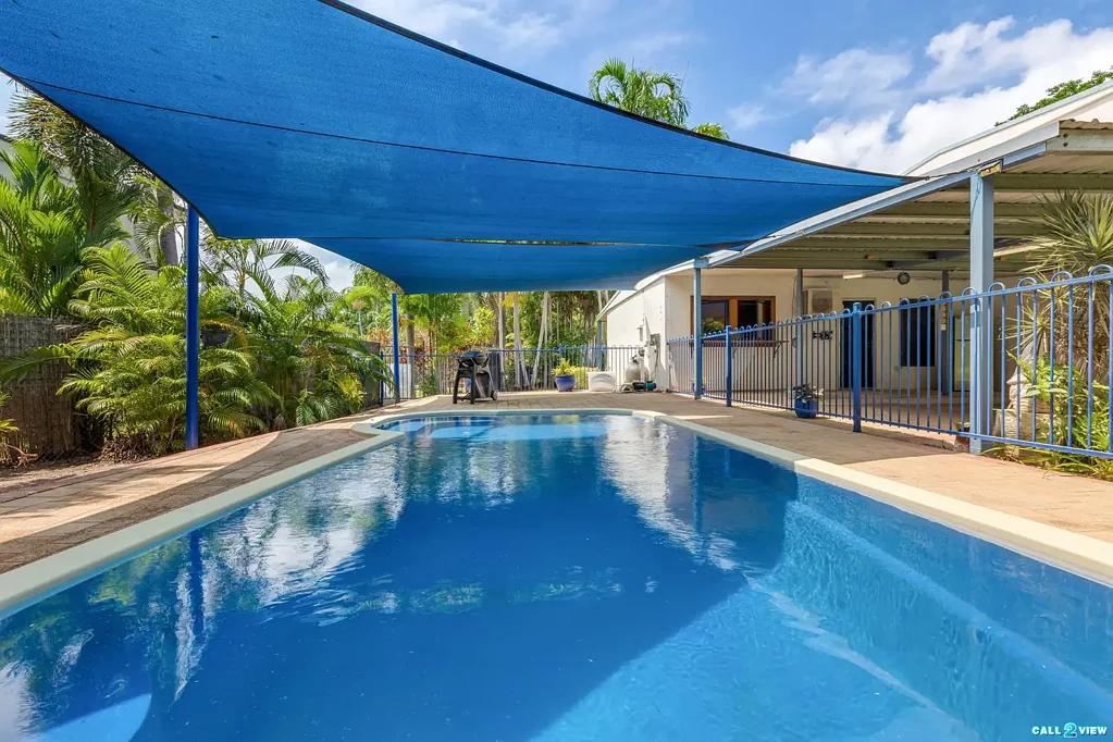 Wulagi 3कमरा Elevated Family Living with Pool on huge 1160m2 Block