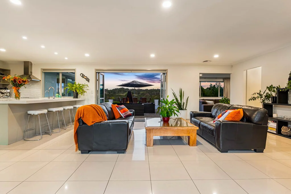Wainui 4બેડરૂમ Serious Seller – Solid Brick Lifestyle Bargain