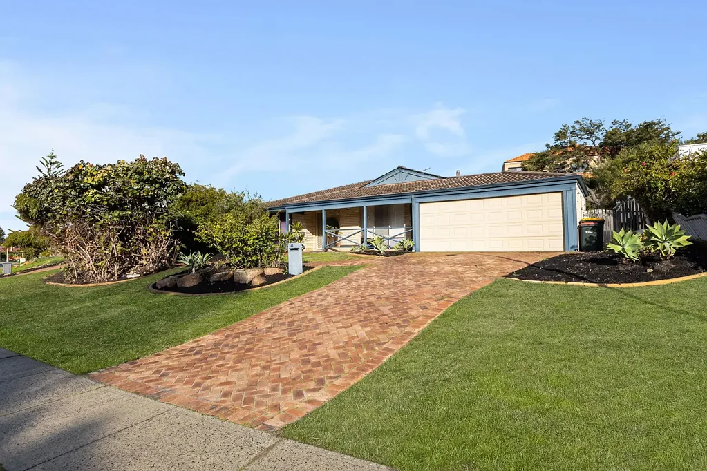Sorrento 4 Bedroom ENDLESS COASTAL OPPORTUNITIES