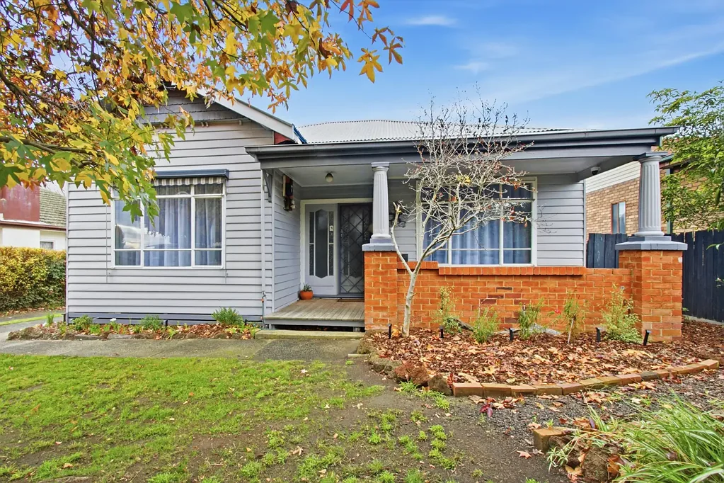 Morwell 2房  Great 1st Home with a Pool!!