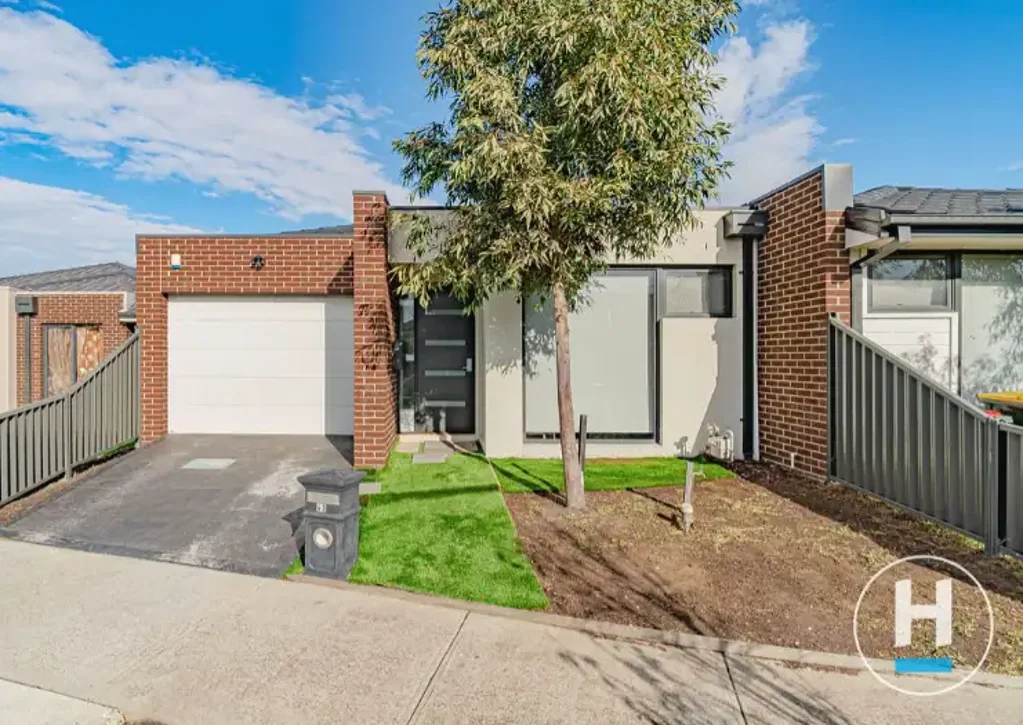 Situated in the heart of Roxburgh Park