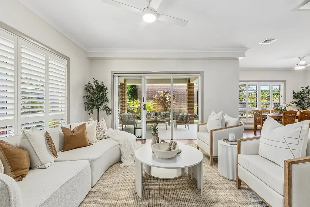 Warriewood 5 Bedroom Executive family sanctuary with versatile studio accommodation