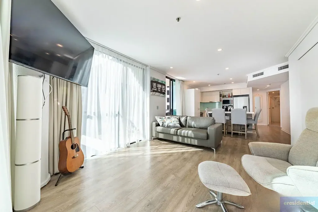 For Lease: Luxury Inner-City Apartment with Stunning Views in the Heart of Brisbane!
