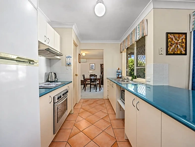60 Wildey Street, Raceview, QLD 4305, 4 침실, 2 욕실, House