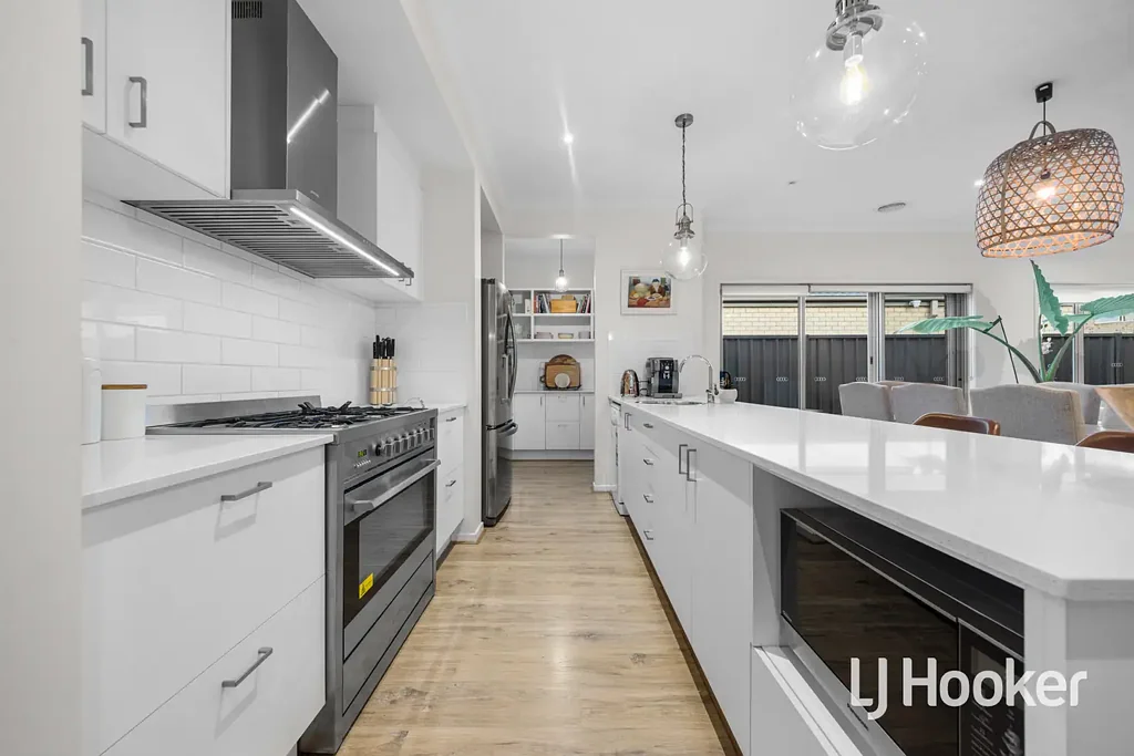 Tarneit 4Zimmer Meticulously Designed Family Retreat with Remarkable Appeal