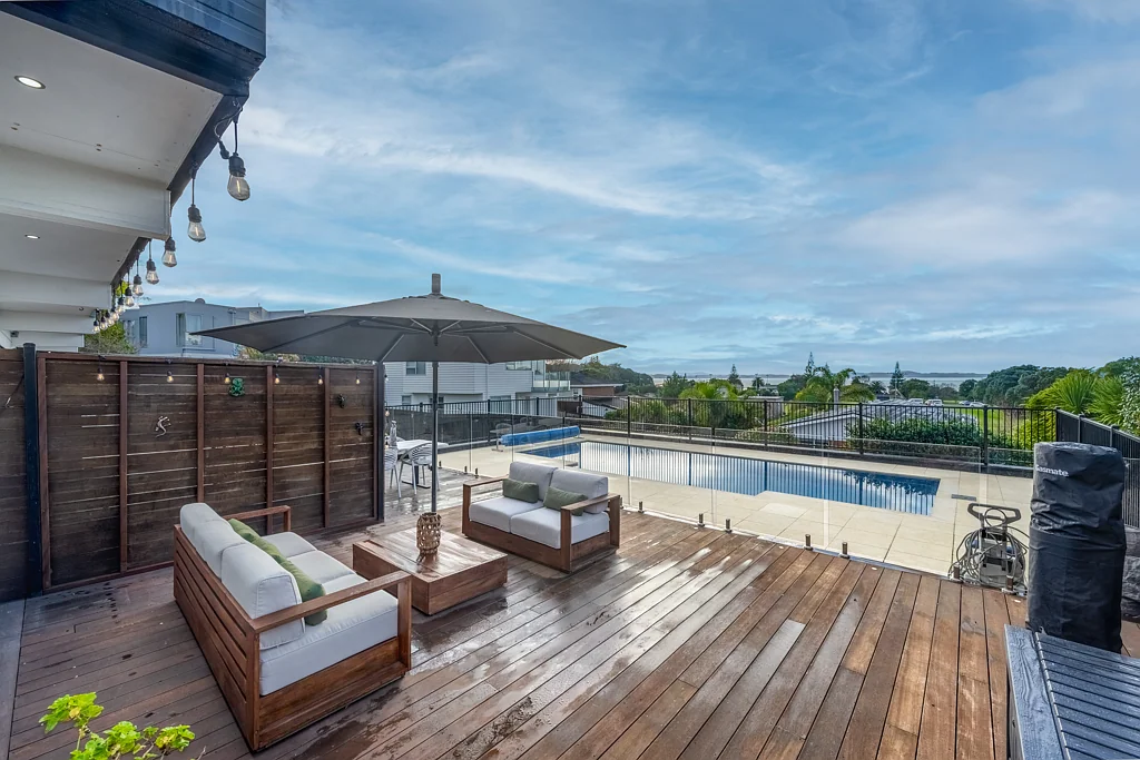 Bucklands Beach 5 Bedroom Resort style living | Top school zones