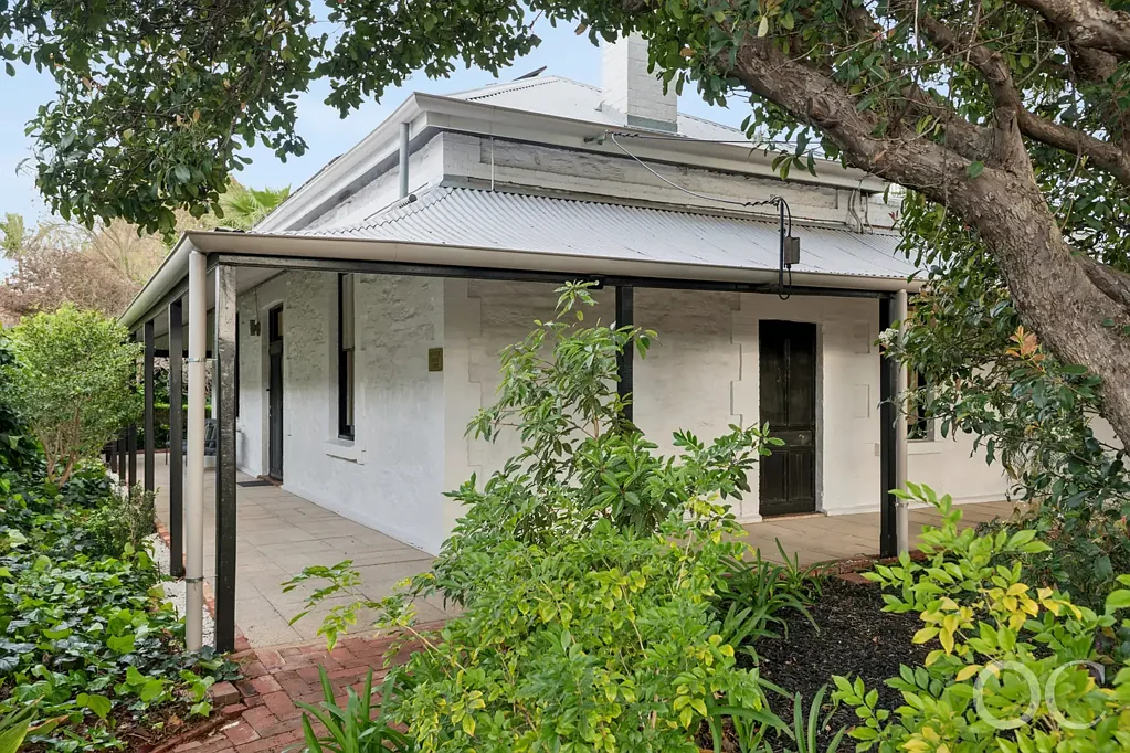 Cumberland Park 4Zimmer Open the Door to 'Bowyer House', an Old Soul With a Bold New Slant on Family Life