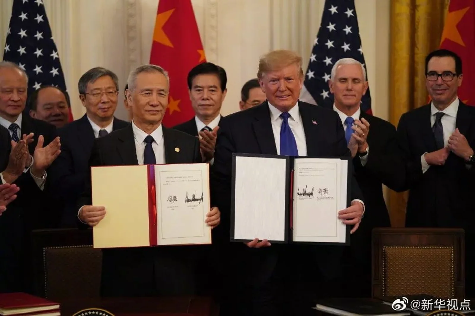 签完第一阶段协议后 特朗普表态:期待不久将来再访中国