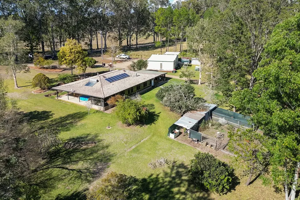 Rushforth Loads of Space and Two Kitchens Just Minutes from South Grafton