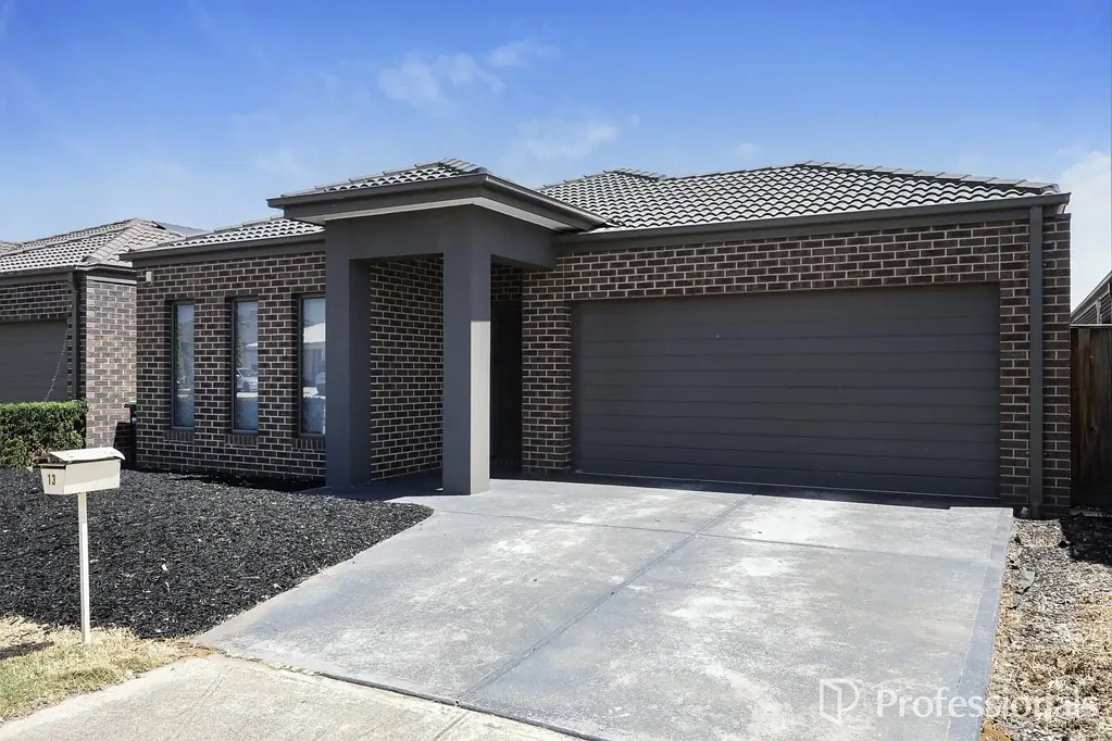 13 Leyana Crescent, Brookfield, VIC 3338