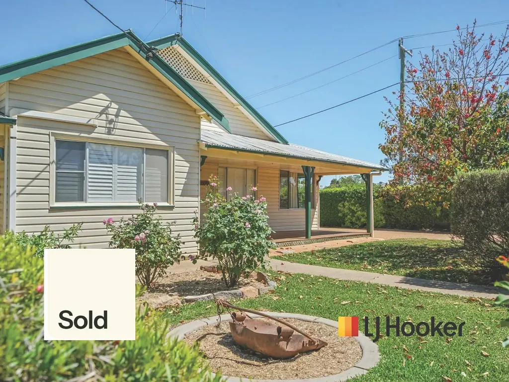 Narromine 3ਬੈੱਡਰੂਮ Character Home - 118 Third Avenue, Narromine