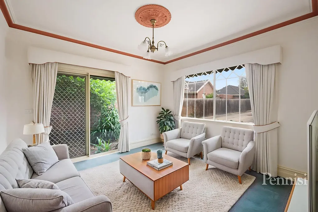 Niddrie 3Phòng ngủ Private Sale – Proudly Offered by Pennisi