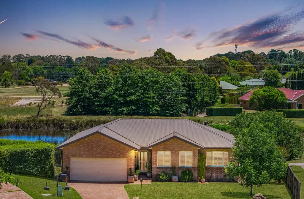 Bowral 3Phòng ngủ Where Every Season Becomes Your Backdrop