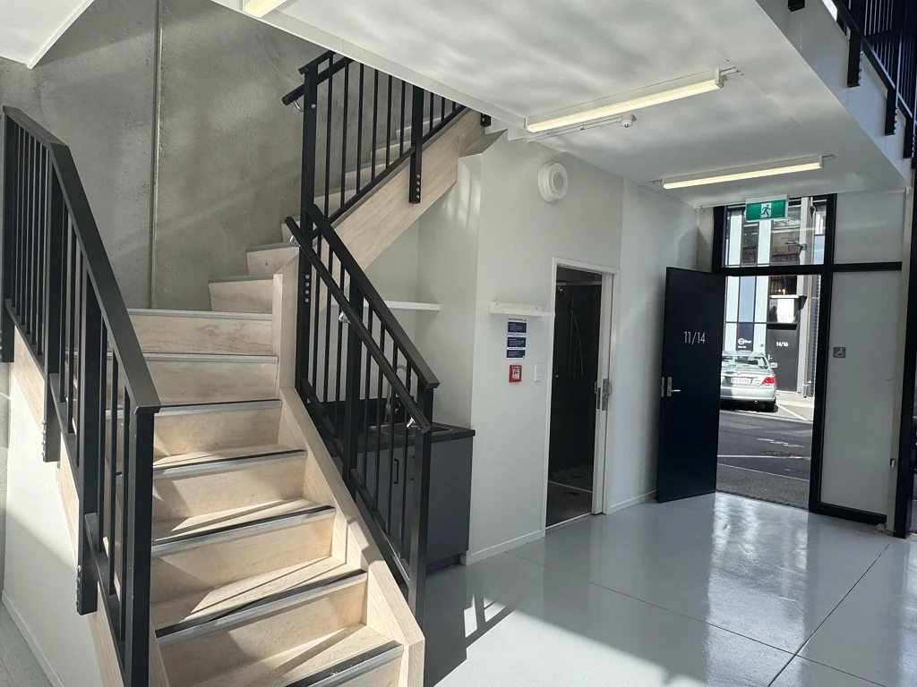 Mount Wellington High-Stud Drive-Through Warehouse + Mezzanine