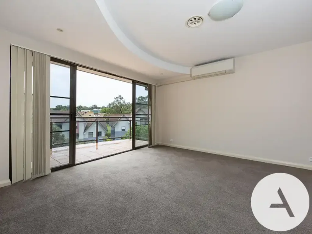 Three Bedroom Apartment in Ideal Location