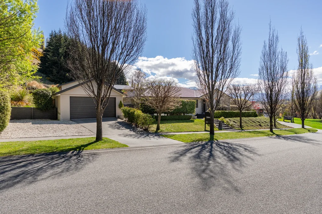 Lower Shotover 3कमरा Space, Privacy and Mountain Views in Quail Rise