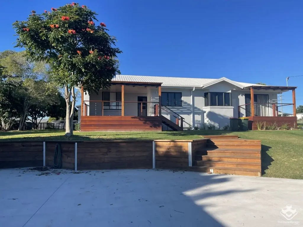 Renovated 4 Bed 2 Bath 4 Car Home