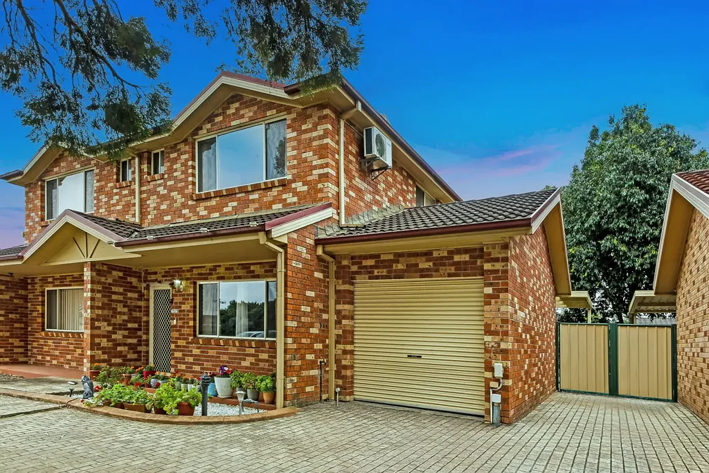 2/8 Petunia Street, Marayong, NSW 2148
