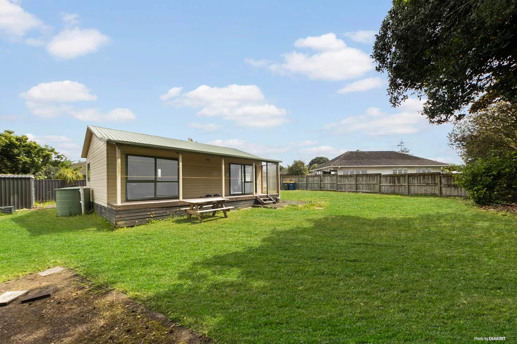 Te Atatu Peninsula 3બેડરૂમ A Site with Options - Live, Invest or Develop