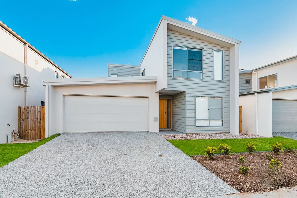 Modern 4-Bedroom Family Home with Smart-Tech Living