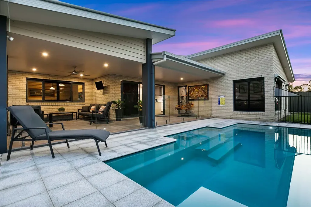 Urangan 3غرفة نوم Exceptional Craftsmanship & Privacy in a Whisper-Quiet Location