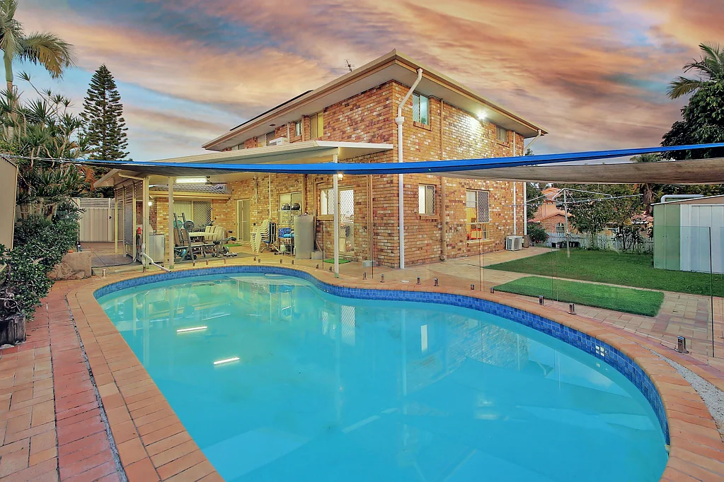 1 Cleveland Place, Stretton, QLD 4116