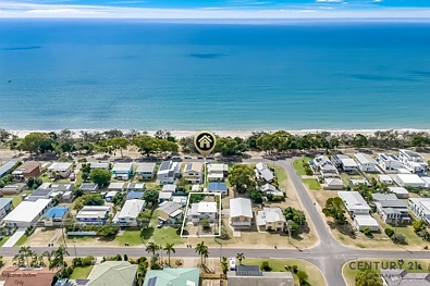 Woodgate 3房 COASTAL LIVING JUST MOMENTS FROM THE BEACH