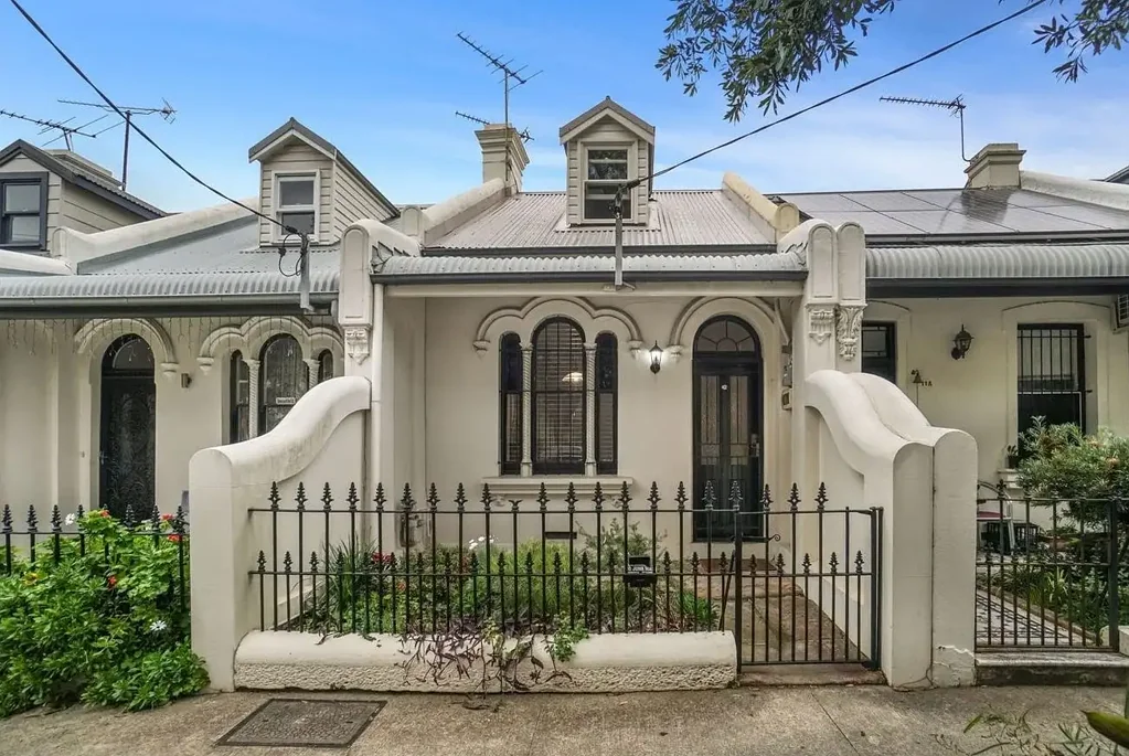 Two Bedroom House with Parking