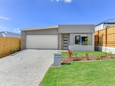 Deebing Heights 4chambre Ultra-Modern Family Home Ready to Move in for Christmas