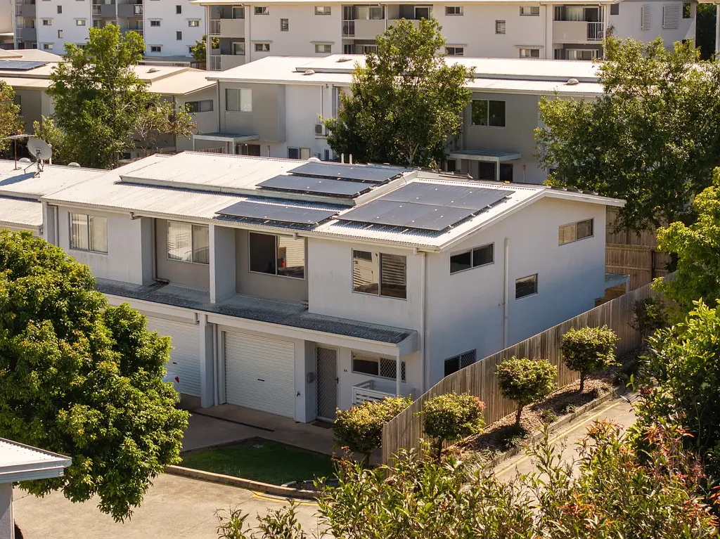 Mango Hill 3 Bedroom Owner Occupied Townhouse with 8KW of Solar
