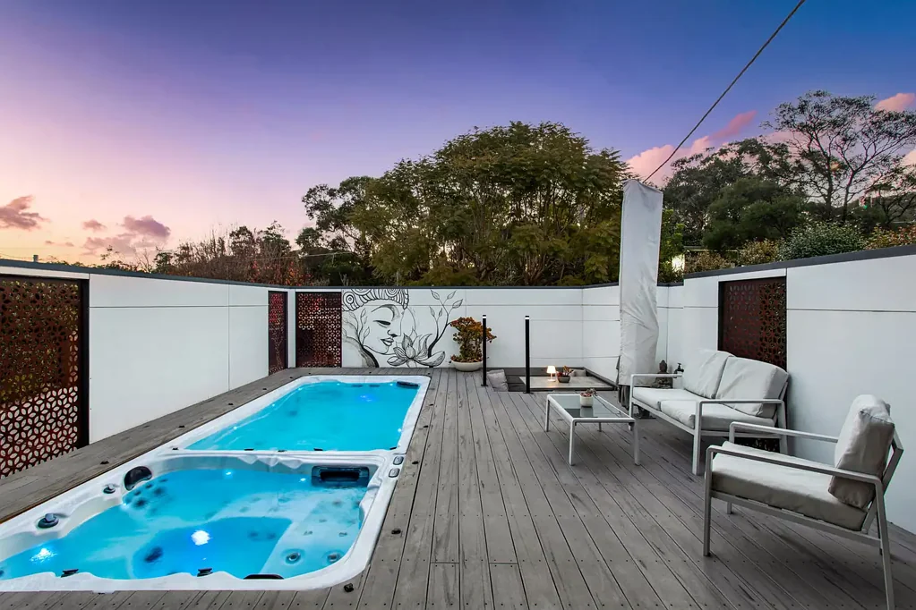 Seaforth 5Kwarto Idyllic Home of Remarkable Proportions & Relaxed Family Living