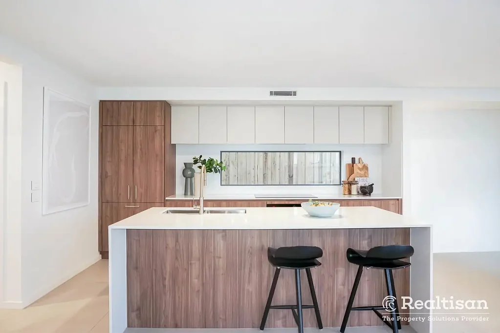 Gables 5 Bedroom Luxury Brand New 5 Bedrooms House One bedroom downstairs
Premium Location
Walking distance to School, shopping center & parks