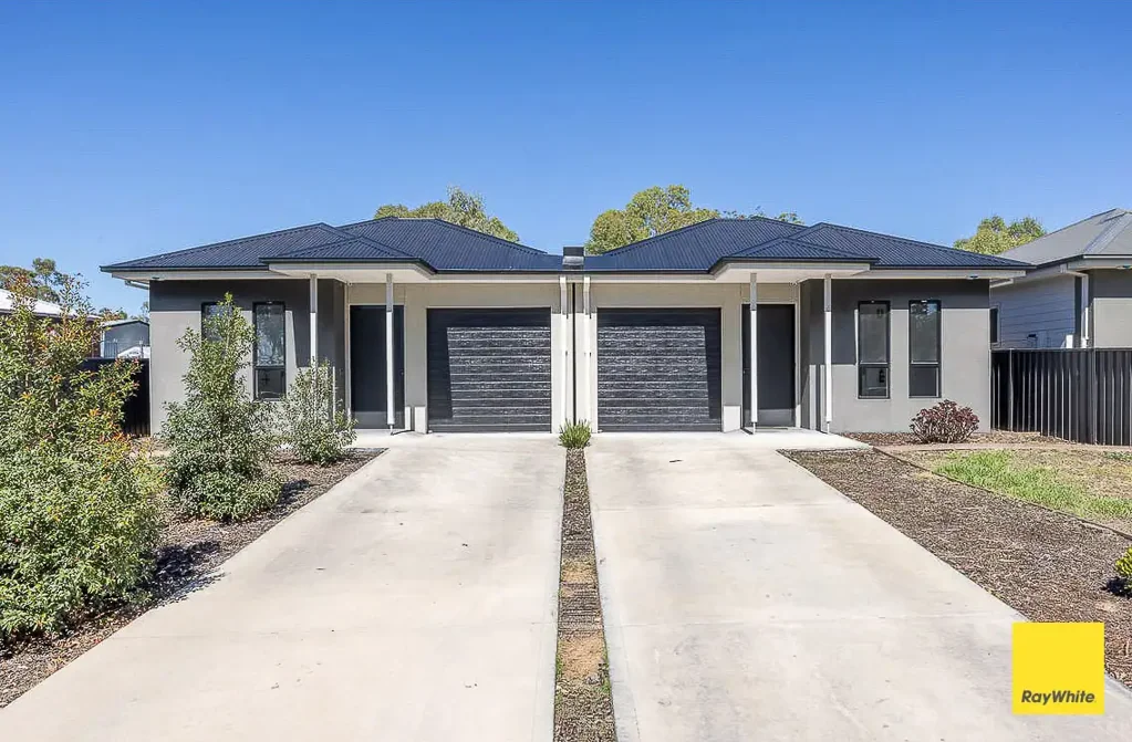 Contemporary Home Designed for Comfort & Privacy