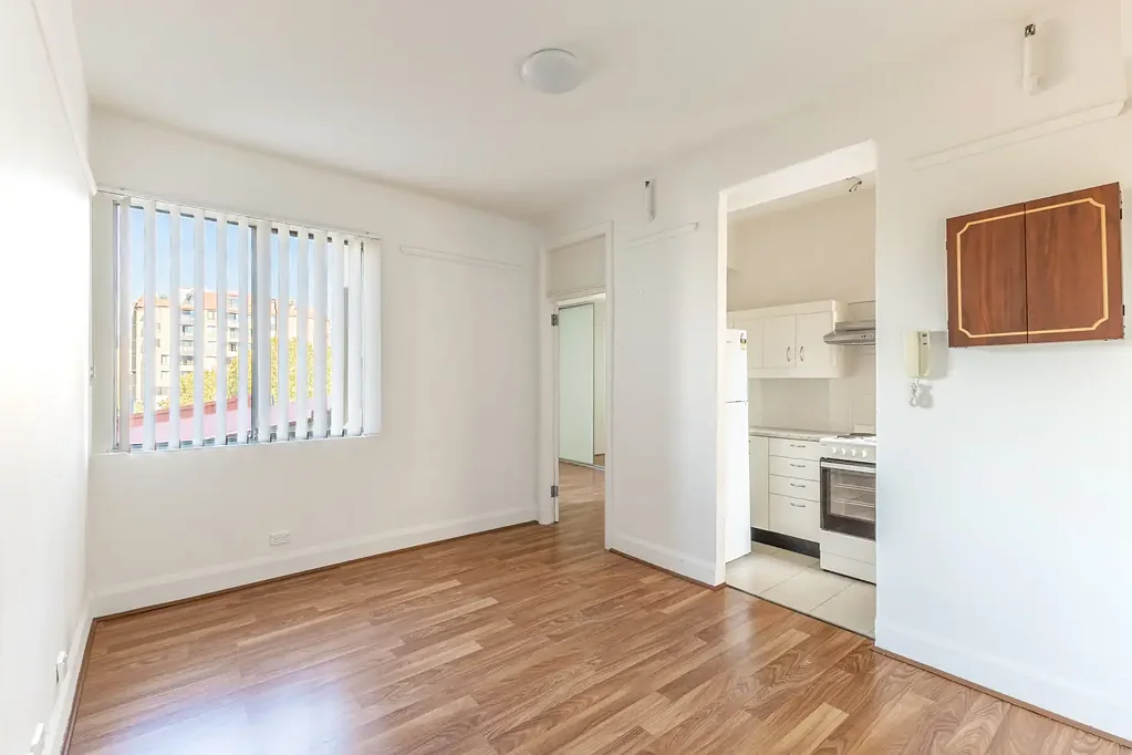 Beautifully bright and central apartment