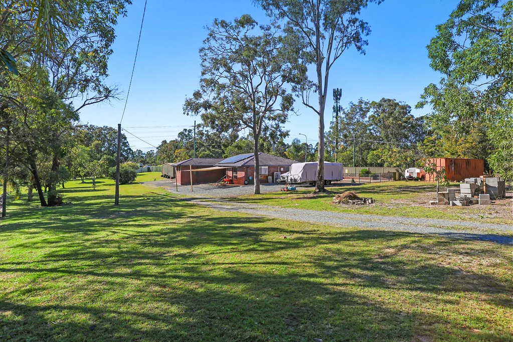 Gaven 5 Slaapkamer ACREAGE LIVING WITH ENDLESS POTENTIAL - A MUST VIEW