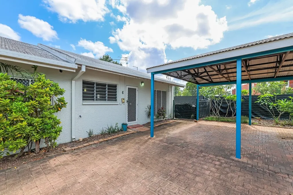 Fresh unit with outdoor area