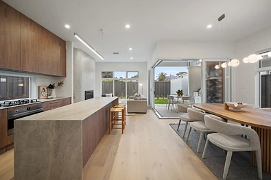 Hove 4 Bedroom Turn it up; brand-new coastal cool barely 2km from Brighton's sand