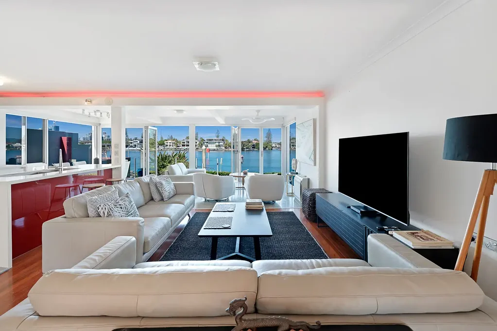 Surfers Paradise 5कमरा Main River Vista – Quality and Style