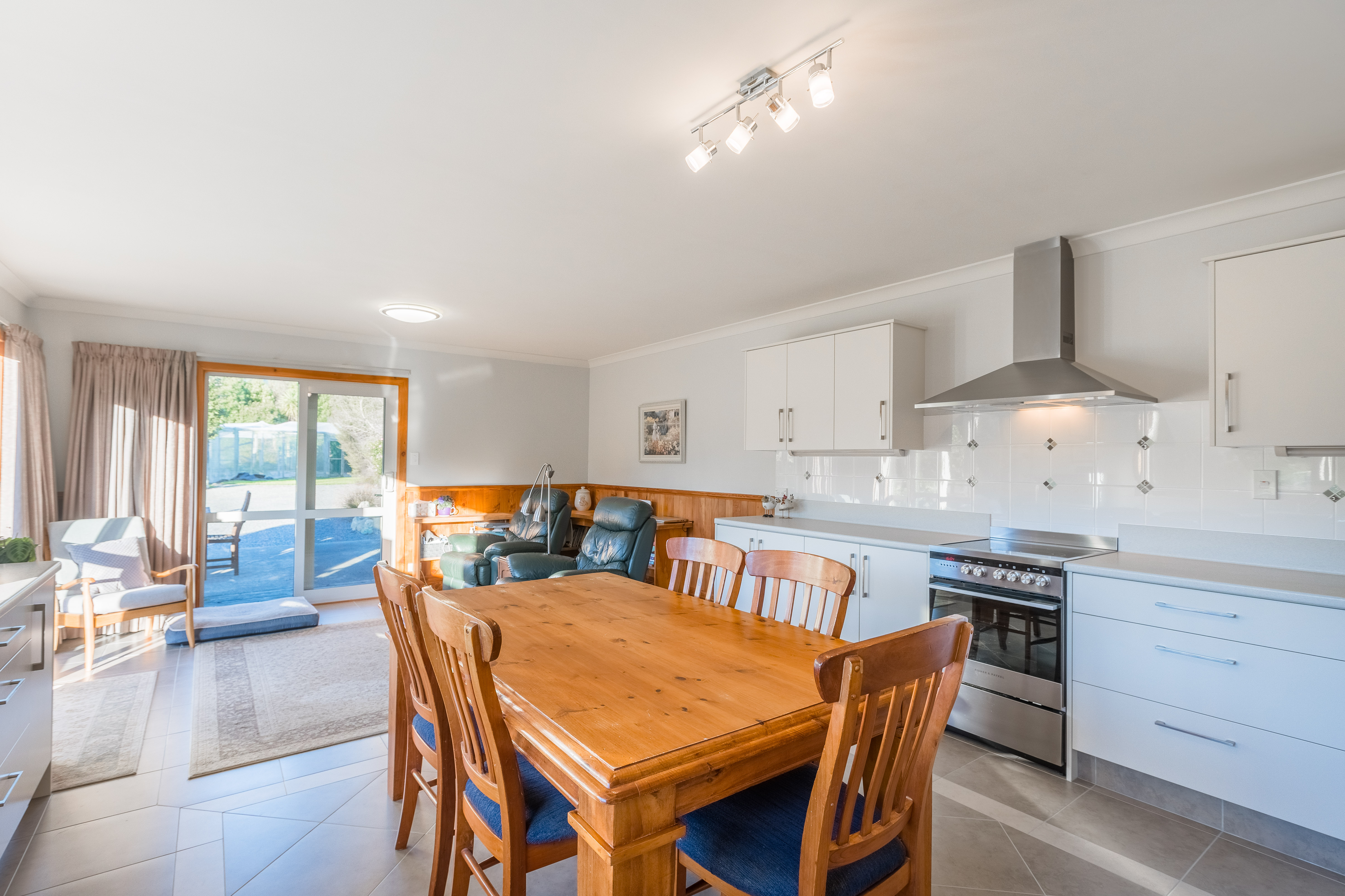 90 Ngatiawa Road, Waikanae, Kapiti Coast, 5 ห้องนอน, 0 ห้องน้ำ