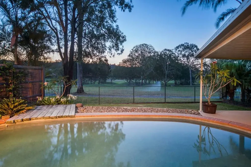 COMFORTABLE FAMILY LIVING WITH GOLF COURSE VIEWS